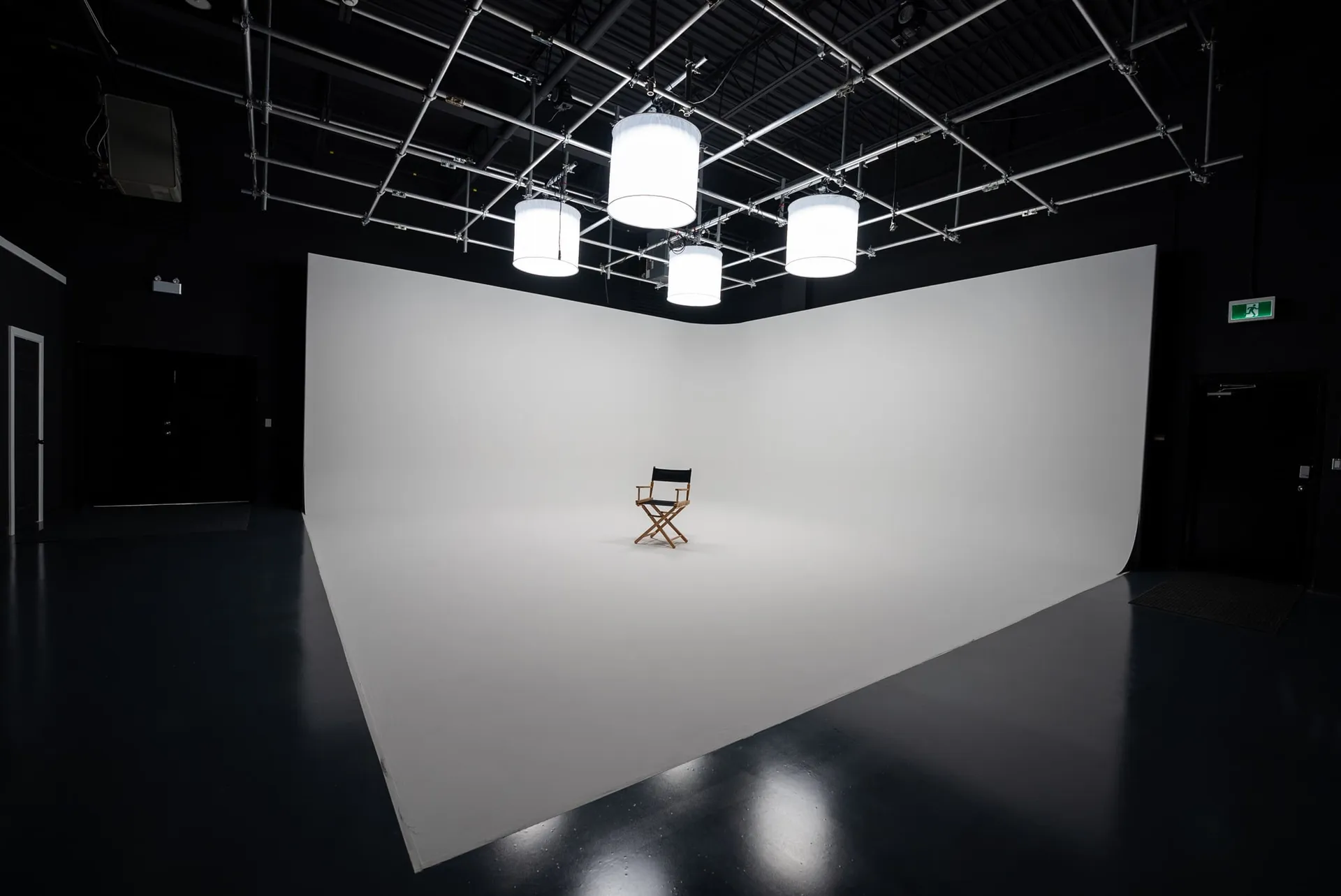 The 25 × 25 ft pre-lit cyc wall at Viva Studios
